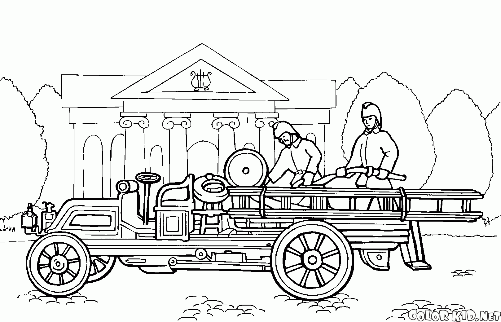 Il primo camion dei pompieri