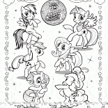 Piccoli pony in un gruppo