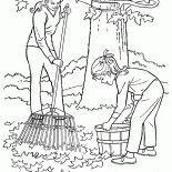 Pulizia di foglie cadute