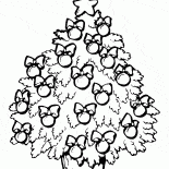 Albero di Natale con meravigliosi giocattoli
